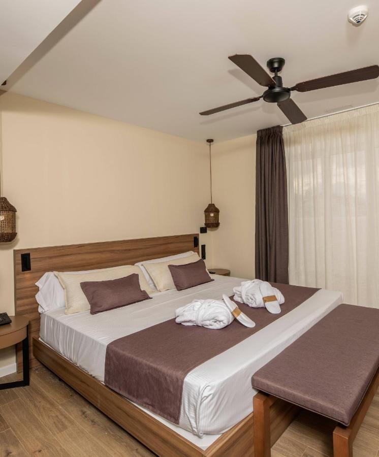 Eques Petit Resort Cala D´Or Εξωτερικό φωτογραφία